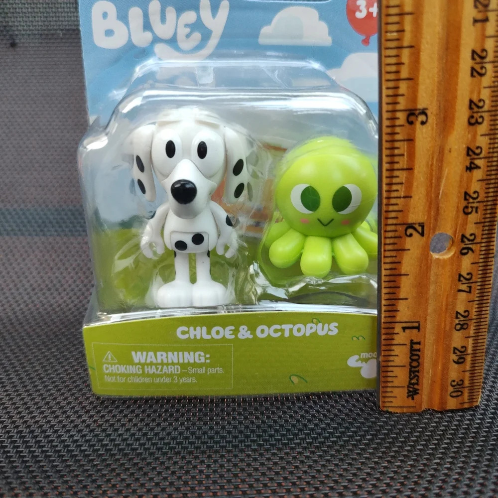 Bluey Cartoon Chloe and Octopus Figures NWT - Picture 2 of 3